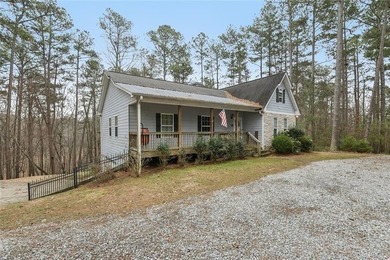 A Rare Lake Lanier Escape: Private Retreat on Over 2 - photo 12