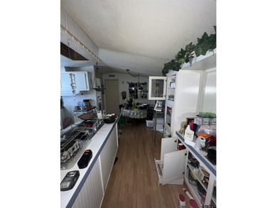 3 bedroom 2 bath home on .67 of an acre, fenced back yard, 2 car - photo 13