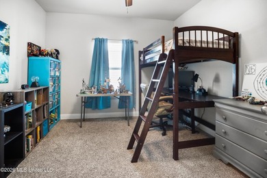 Welcome to this inviting home, where comfort meets thoughtful - photo 16
