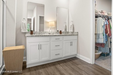 Welcome to this inviting home, where comfort meets thoughtful - photo 24