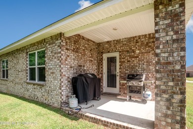 Welcome to this inviting home, where comfort meets thoughtful - photo 28