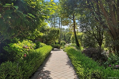 Situated on a sprawling 1.28-acre property, this 7,200+ - photo 38