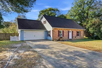This move-in-ready POOL HOME sits on a large lot in the - photo 3