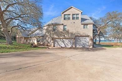 Welcome to one of Lake Buchanan's most impressive waterfront - photo 2