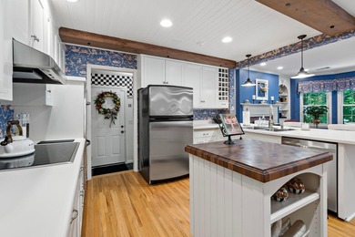 Welcome to 1330 Urbandale Lane in the Hadley Hills neighborhood - photo 7