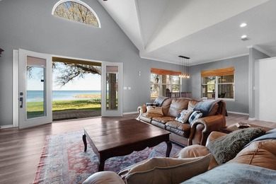 Welcome to one of Lake Buchanan's most impressive waterfront - photo 9