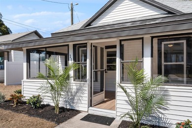 Lake Clinch Home For Sale in Frostproof Florida