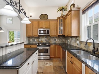 A rare Forester Square trifecta; quality craftsmanship, meets - photo 12