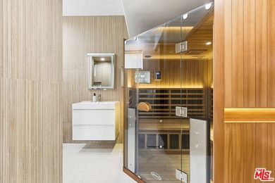 Exceptional Silver Strand residence featuring 4 bedrooms, 3.5 - photo 15