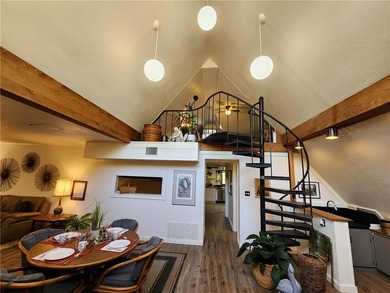 Welcome to your peaceful oasis! This fully updated country lake - photo 16