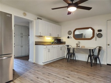 Welcome to your peaceful oasis! This fully updated country lake - photo 18