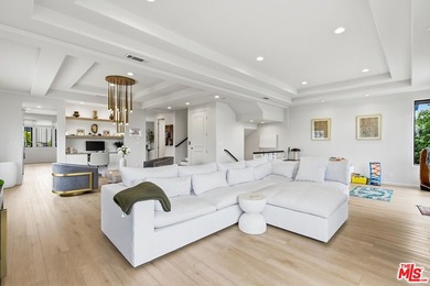 Exceptional Silver Strand residence featuring 4 bedrooms, 3.5 - photo 19