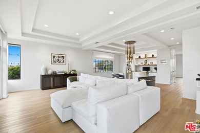 Exceptional Silver Strand residence featuring 4 bedrooms, 3.5 - photo 20