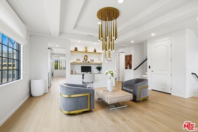 Exceptional Silver Strand residence featuring 4 bedrooms, 3.5 - photo 22