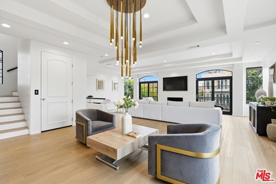 Exceptional Silver Strand residence featuring 4 bedrooms, 3.5 - photo 23