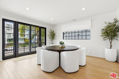 Exceptional Silver Strand residence featuring 4 bedrooms, 3.5 - photo 25