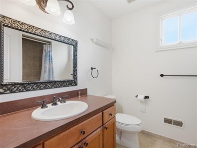 A rare Forester Square trifecta; quality craftsmanship, meets - photo 26