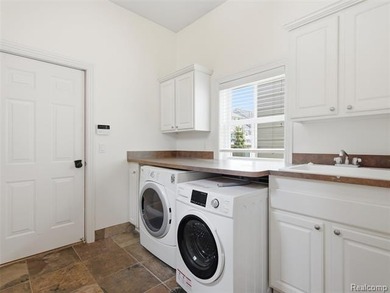 A rare Forester Square trifecta; quality craftsmanship, meets - photo 28