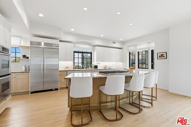 Exceptional Silver Strand residence featuring 4 bedrooms, 3.5 - photo 29