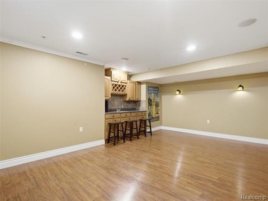 A rare Forester Square trifecta; quality craftsmanship, meets - photo 31