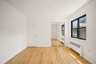 Welcome to this charming garden-style co-op located in the heart - photo 3