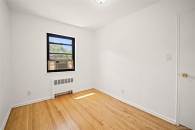 Welcome to this charming garden-style co-op located in the heart - photo 9