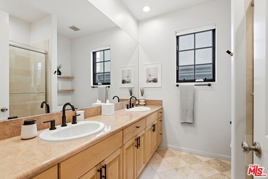 Exceptional Silver Strand residence featuring 4 bedrooms, 3.5 - photo 42