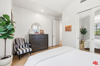 Exceptional Silver Strand residence featuring 4 bedrooms, 3.5 - photo 45