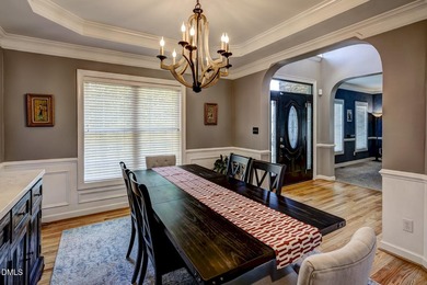 Perfect for entertainers alike, this beautiful all brick home - photo 24