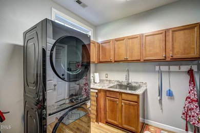 Perfect for entertainers alike, this beautiful all brick home - photo 25