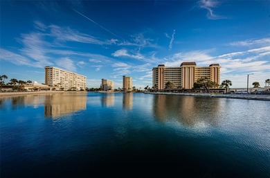 Wake up to breathtaking waterfront views every day in this - photo 33