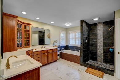 Perfect for entertainers alike, this beautiful all brick home - photo 39