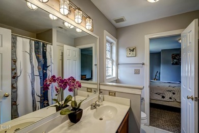 Perfect for entertainers alike, this beautiful all brick home - photo 45