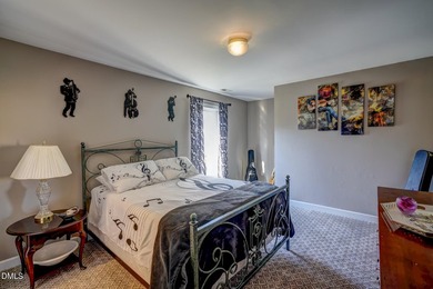 Perfect for entertainers alike, this beautiful all brick home - photo 46