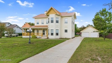 Deer Point Lake Home Sale Pending in Lynn Haven Florida