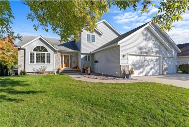 Mink Lake Home For Sale in Buffalo Minnesota