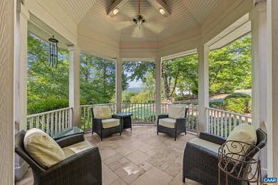 **Capture the Essence of Luxury & Fine Living in this Elegant - photo 5