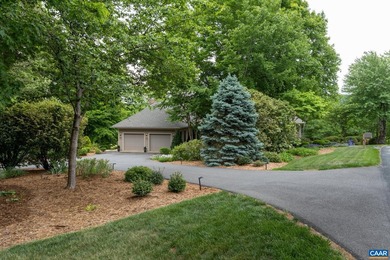 **Capture the Essence of Luxury & Fine Living in this Elegant - photo 8