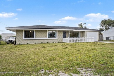 Move-In Ready with a Brand New Roof! You immediately get that - photo 1