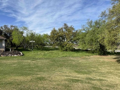 Nice golf course lot on #1 Slickrock golf course on .37 acres in - photo 4
