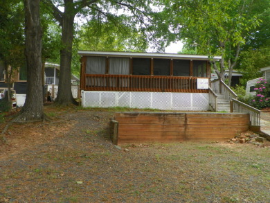 Great screened porch!!! - Lake Other For Sale in New London, North Carolina