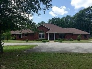 Brooks Lake / Brookhaven Lake Home For Sale in Hawkins Texas