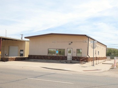 Prime location on Holland Avenue! This spacious commercial