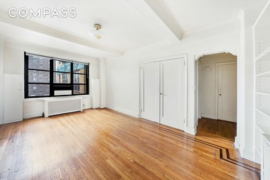 9M is a high floor studio in Gramercy House with expansive - photo 4