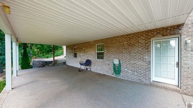 Enjoy spectacular lake views and easy access to the water from - photo 32