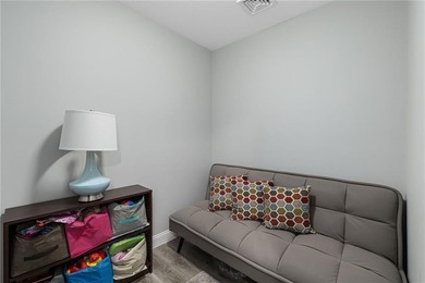 Exceptional value for this legal 2-unit compound on 7.84 private - photo 33