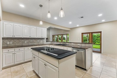 Welcome to 340 Columbine in Meadowlakes, a 24/7 guard-gated golf - photo 12