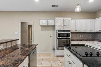 Welcome to 340 Columbine in Meadowlakes, a 24/7 guard-gated golf - photo 14