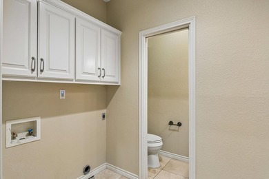 Welcome to 340 Columbine in Meadowlakes, a 24/7 guard-gated golf - photo 15