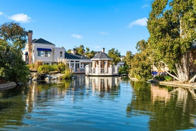 A rare opportunity to own a beautifully single-level residence - photo 31